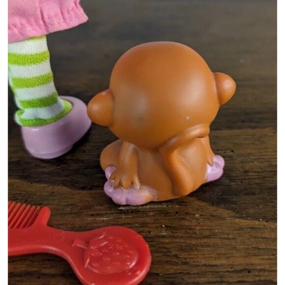 American Greetings Strawberry Shortcake Raspberry Tart 79 Doll Rhubarb Pet Comb - Picture 5 of 6